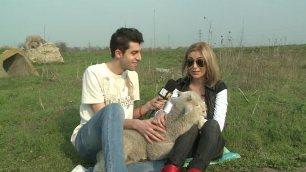 MTV o duce pe Sexy Braileanca la... stana!