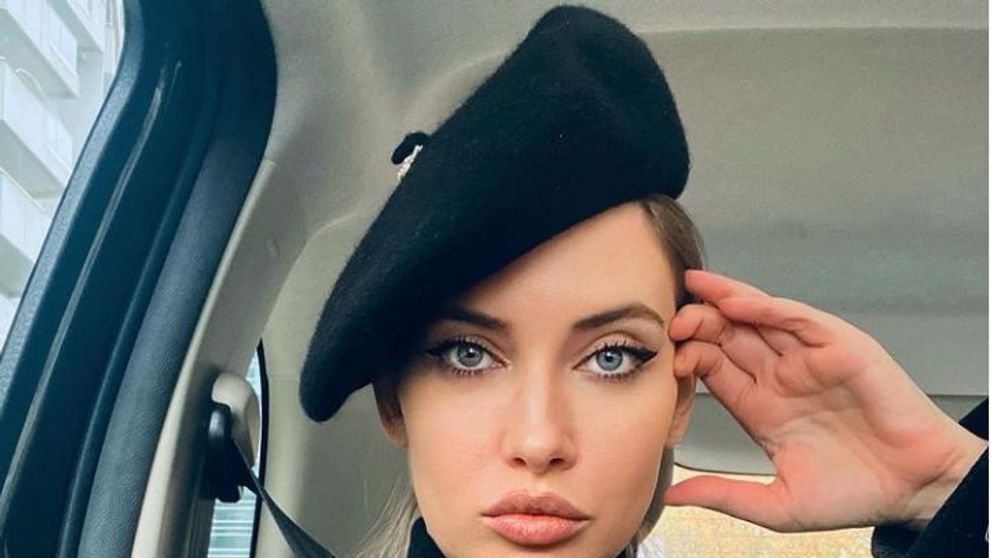 Iulia Albu, fotografie din copilărie. Cum arăta stilista în vremea când era elevă