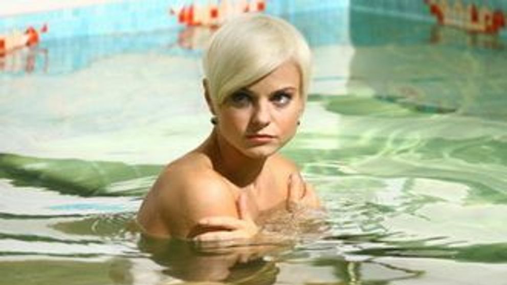 Scena nud din piscina explicata de Jojo