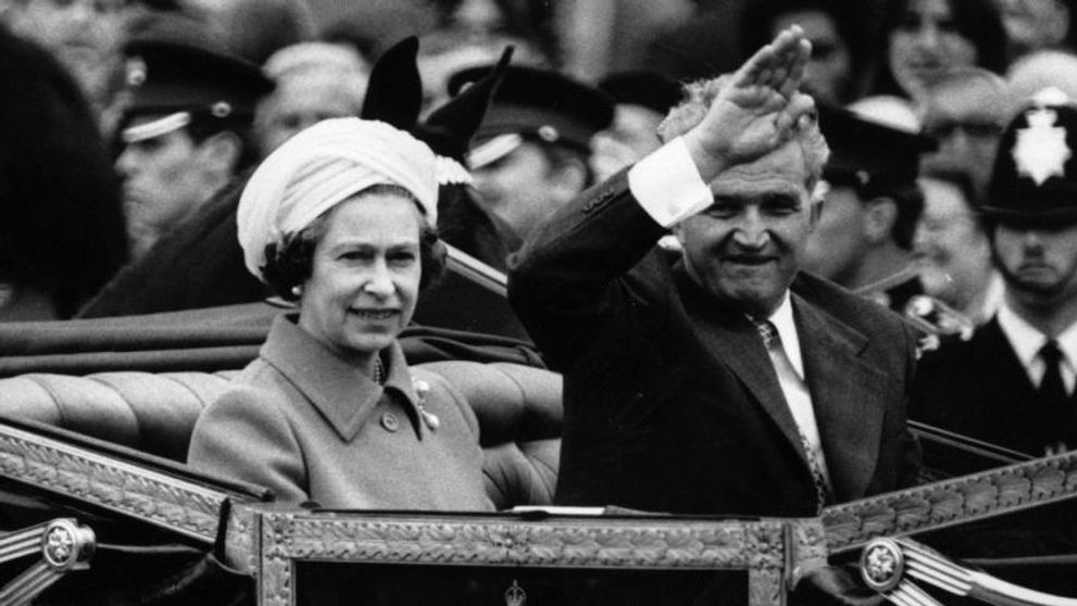 Gestul amuzant al Reginei Elisabeta, când l-a primit pe Ceaușescu la Palatul Buckingham
