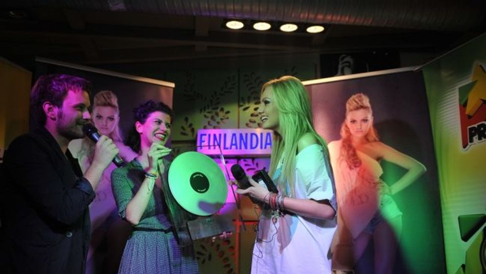 Alexandra Stan si-a lansat primul album din cariera: 