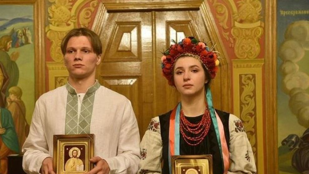 Un cuplu din Ucraina s-a căsătorit înainte de a-și apăra țara de invazia rusă
