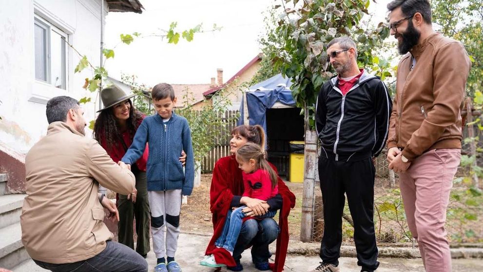 Mama a doi copii a fost înjunghiată, iar tatăl lor este principalul suspect. Povestea tragică, mâine la Visuri la cheie
