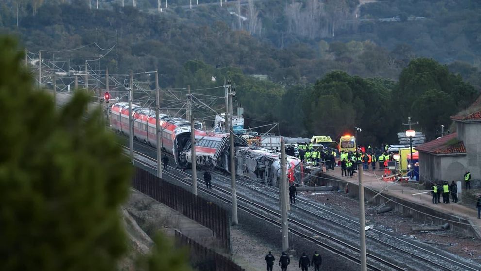 Cum s-a produs teribilul accidentul feroviar din Spania. Bilanț tragic după ce două trenuri de mare viteză s-au ciocnit: 39 de morți și 170 de răniți: 