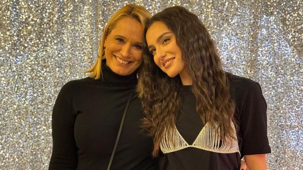 Fotografii rare cu Andreea Esca de când avea 15 ani: „Alexia zice că semănăm”