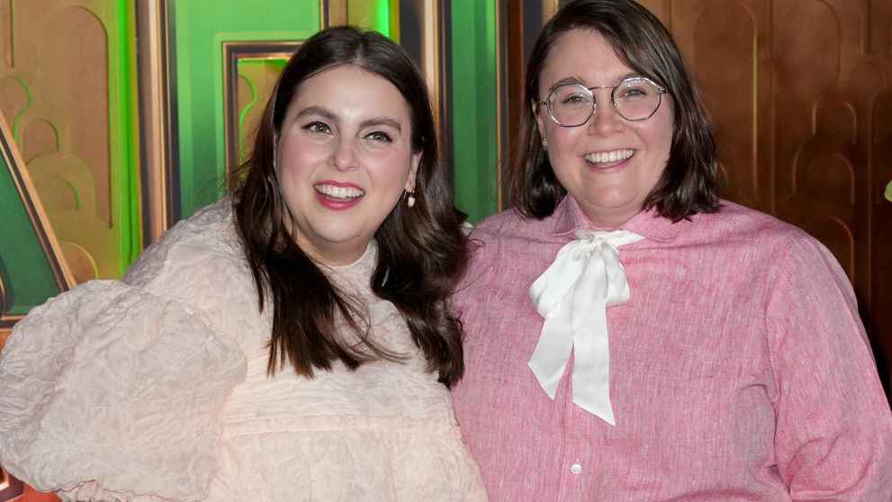 Beanie Feldstein este însărcinată! Actrița din „Booksmart” așteaptă primul copil alături de soția sa, Bonnie-Chance Roberts