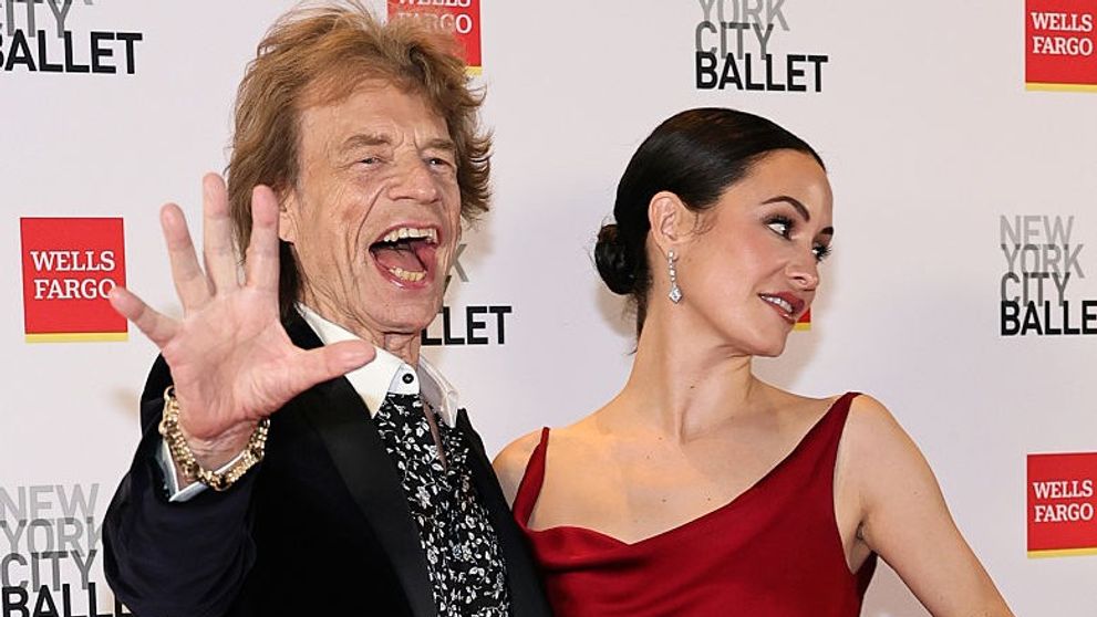 Octogenar și îndrăgostit! Mick Jagger, apariție controversată la 82 de ani alături de logodnica cu 44 de ani mai tânără