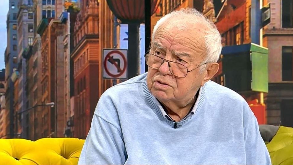 Ce pierde Alexandru Arșinel dacă i se retrage certificatul de revoluționar