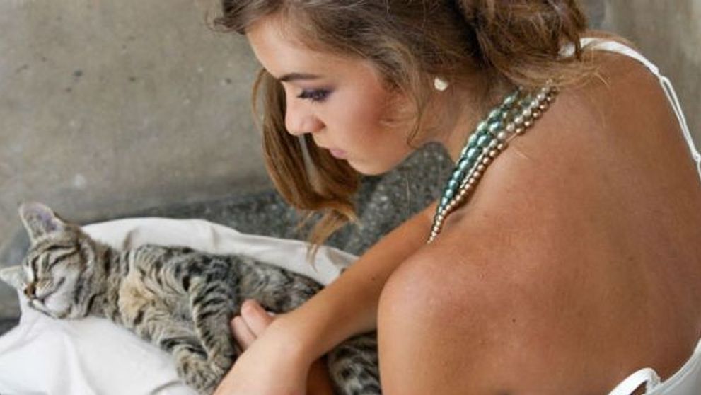 Stiai ca Diana Dumitrescu are o sora? Uite cat de frumoasa este si cat de mult seamana cu celebra blonda