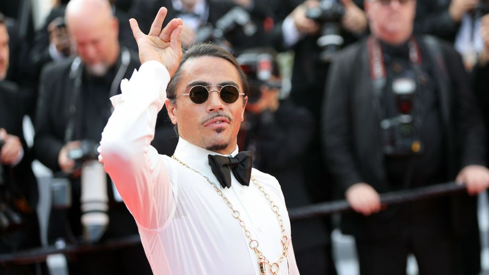 În urmă cu câțiva ani era un superstar și bucătarul vedetor! Cum a trecut Salt Bae de la un fenomen viral la o figură detestată, cu restaurante goale și critici dure