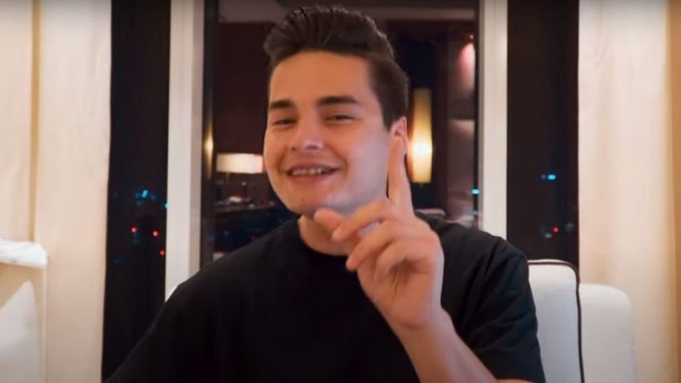 Selly, un nou vlog ironic: „De ce nu voi mai face muzica cu 5Gang”
