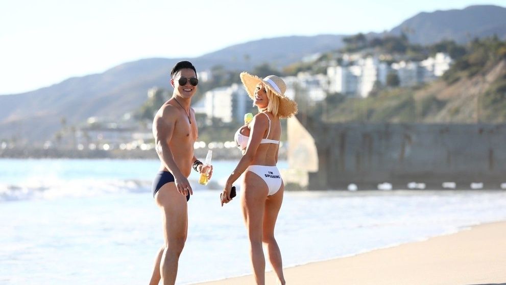 Courtney Stodden și-a arătat simpatia față de Kamala Harris într-o manieră specifică. Cum a fost surprinsă la plajă