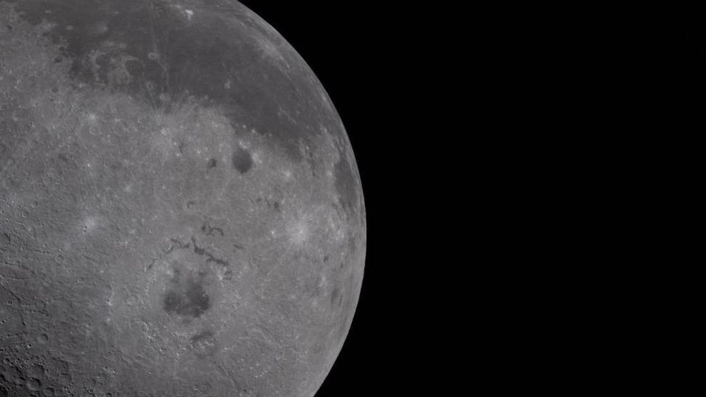 Echipajul Artemis II a dispărut 40 de minute în spatele Lunii după ce a descris un peisaj „straniu” cu forme neobișnuite. Ce au văzut astronauții