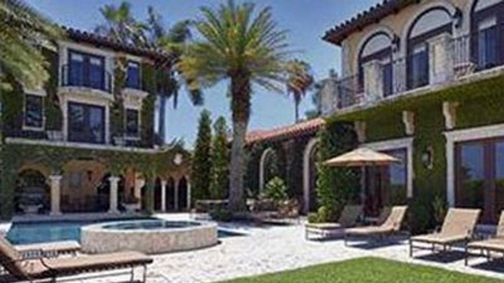 Anna Kournikova isi vinde vila din Miami! Vezi cat cere pe ea!