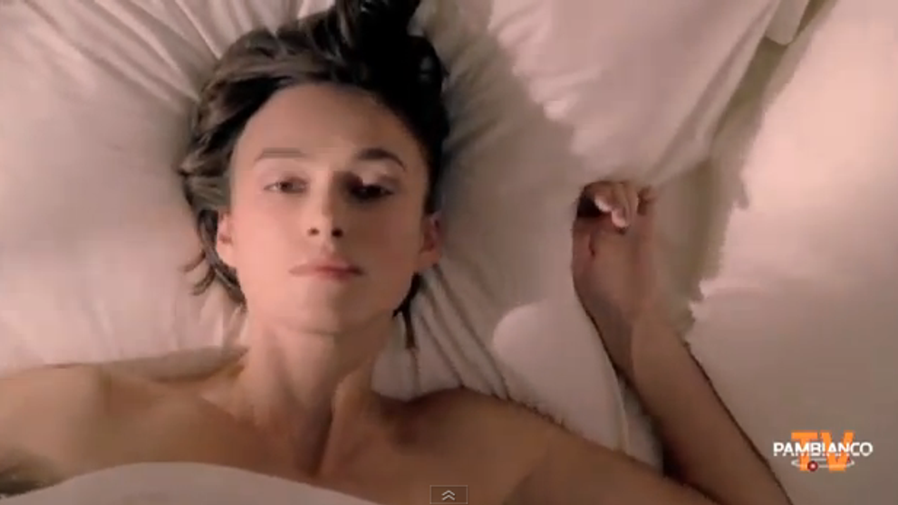 Keira Knightley, dezbracata in noua reclama Chanel Coco Mademoiselle. A fost considerata prea sexy. Spotul publicitar, interzis la TV