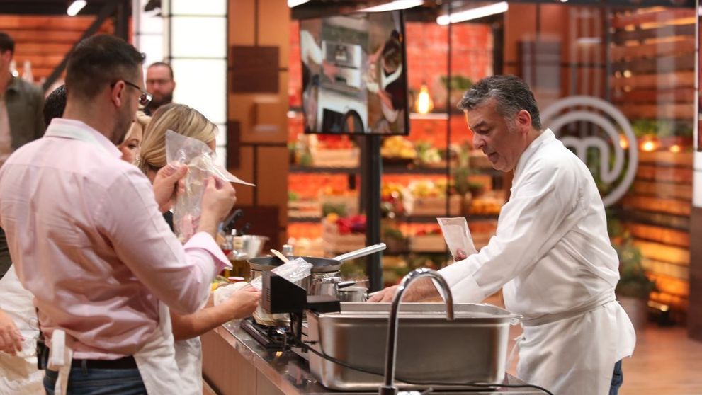 Chef Hadad, fabuloasa rețetă de cotlet cu miel și legume pe care a pregătit-o la Masterchef