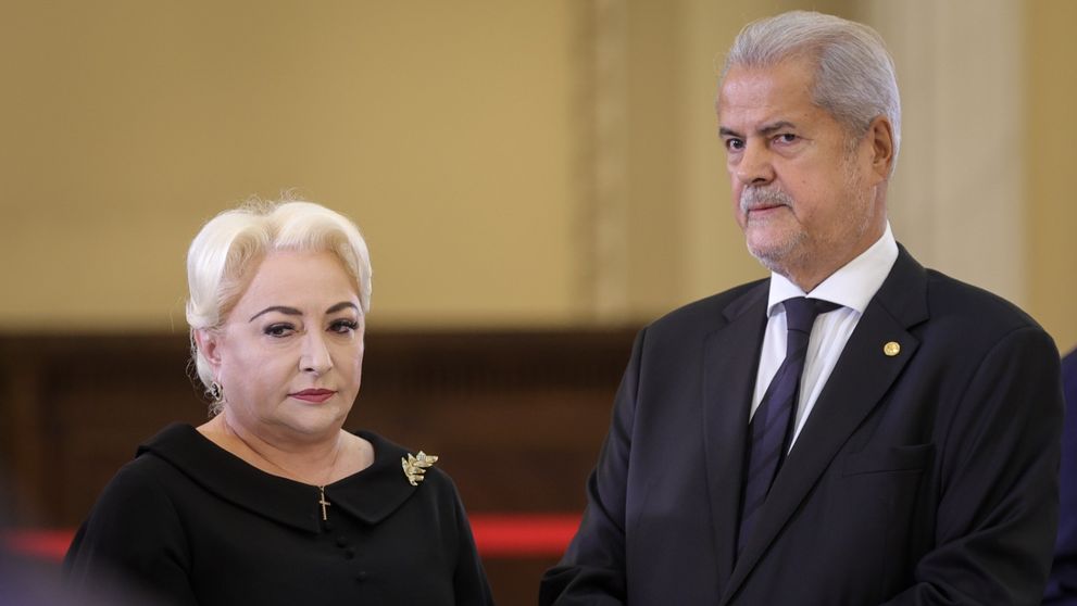 Cum a apărut Viorica Dăncilă la priveghiul lui Ion Iliescu. Detaliul care nu a fost trecut cu vederea