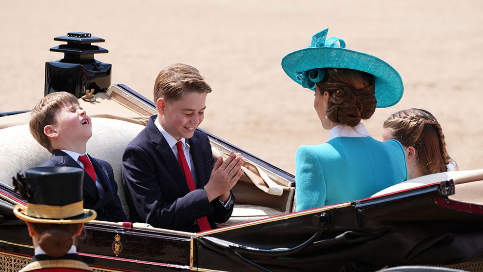 Prințul Louis a furat din nou spectacolul la Trooping the Colour! Momentul în care l-a spionat pe tatăl său și a stârnit hohote de râs la parada regală