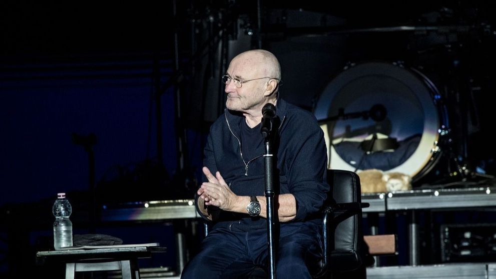 Phil Collins duce o luptă aprigă cu boala: 