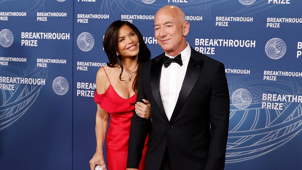 Lauren Sánchez a făcut furori într-o ținută de la un brand românesc. Cât a plătit soția lui Jeff Bezos pentru apariția spectaculoasă de la petrecerea burlăcițelor