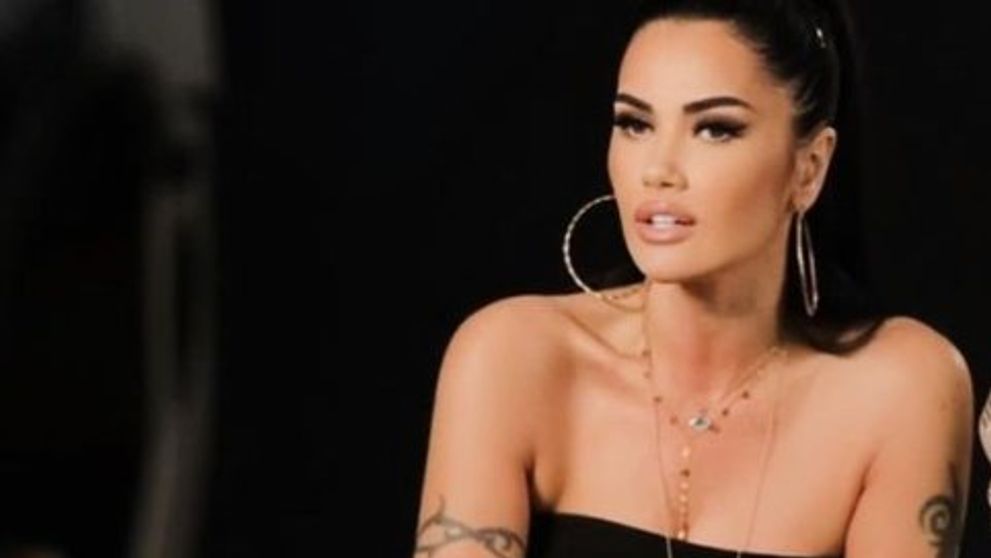 Oana Zăvoranu, înconjurată de oglinzi și cristale Swarovski! Cum arată vila sa estimată la 700.000 de euro