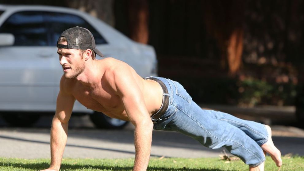 Scott Eastwood va face parte din distributia filmului Furious 8. Mesajul emotionant pe care l-a transmis dupa aflarea vestii