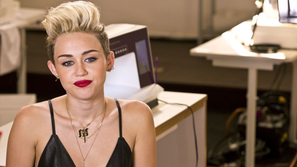 Gestul cântăreței Miley Cyrus a indus în eroare fanii