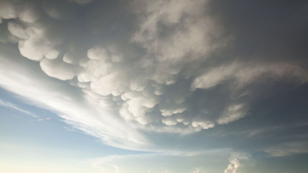 Prognoza meteo: Cer noros și vânt
