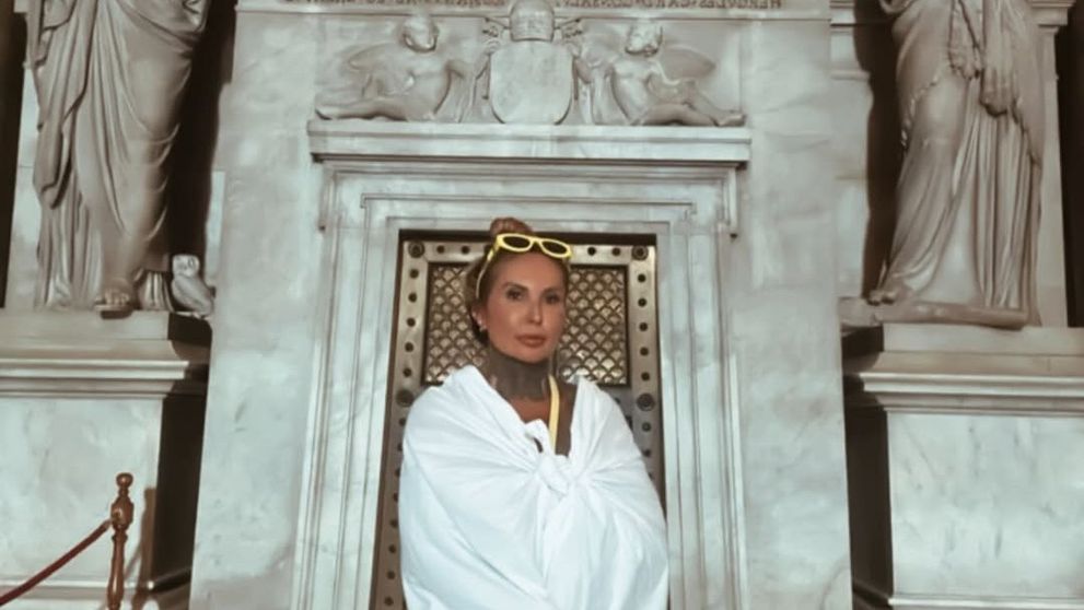 A venit la Vatican ca la club, iar gardienii i-au cerut să se acopere cu un cearșaf. O braziliancă a fost uimită de regulile stricte: „Era foarte cald afară”
