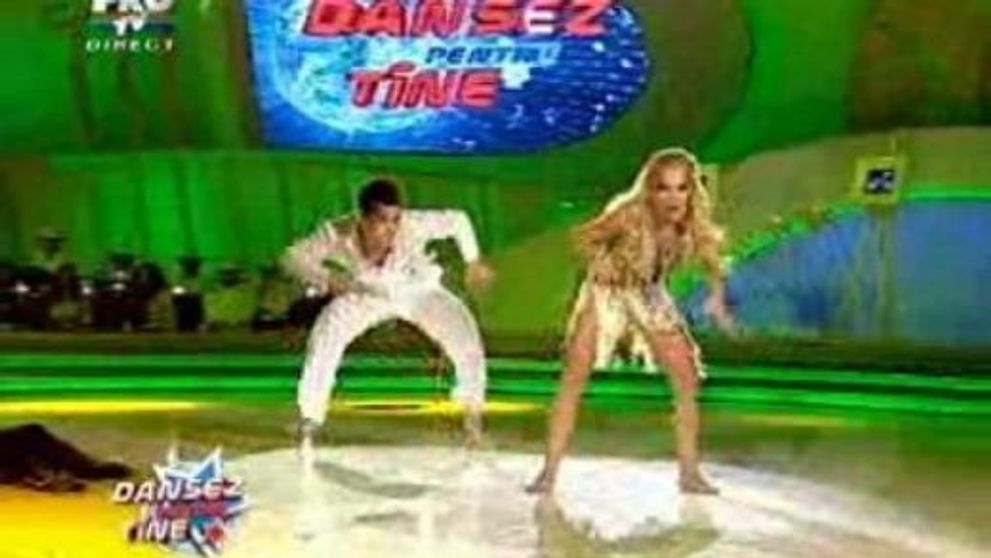 Andreea Antonescu si fratele ei, la “Dansez pentru tine” – un dans latino tribal! VIDEO