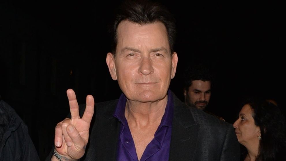 Charlie Sheen, acuzat de viol într-un documentar controversat. Reacția actorului