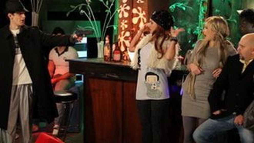 Reglare de conturi mafiote in ”Hard Jokes Cafe” FOTO!