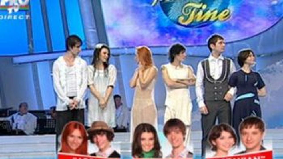 Razvan si Lena au parasit ringul visurilor! Paula, Adela si Octavian, in semifinala! Voteaza echipa favorita - sms 1276!