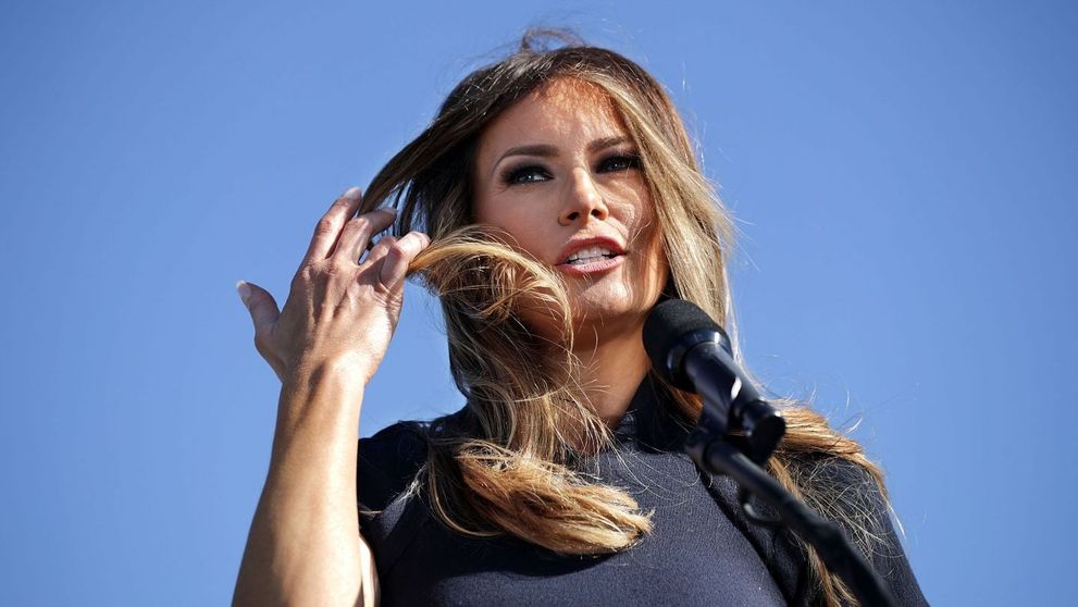 Rochia neagră a Melaniei Trump dă naștere unei noi teorii a conspirației