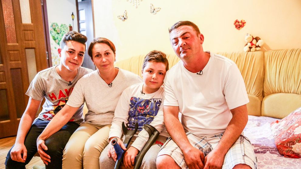 Echipa Visuri la cheie a ajutat o familie care lupta zilnic pentru a le oferi celor doi copii un trai normal