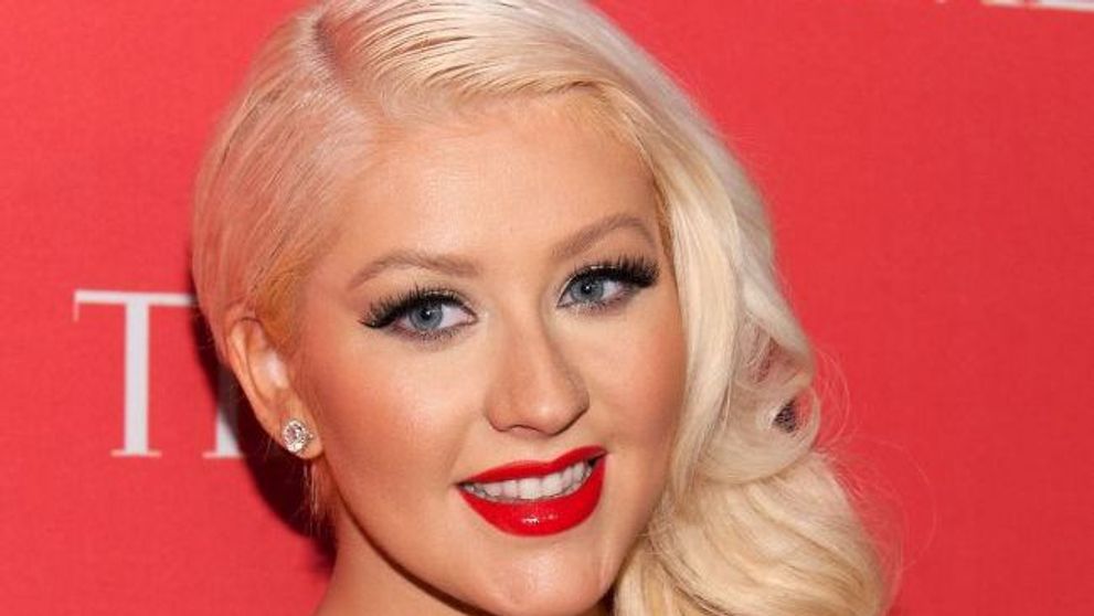 Christina Aguilera, super sexy intr-o rochie neagra. Cat de mult a slabit cantareata in ultimele saptamani: FOTO