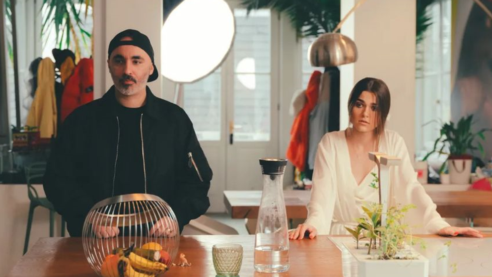 VIDEO Cabron și Theo Rose, colaborare „fructuoasă” pentru piesa Fructul interzis