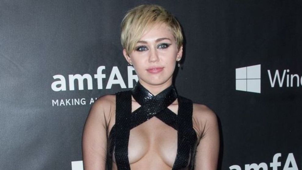 Rochia pe care doar Miley Cyrus o putea purta. Cum arata tinuta care a atras toate privirile