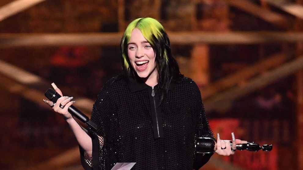 Billie Eilish a lansat cel de-al doilea material discografic din cariera, „Happier Than Ever”