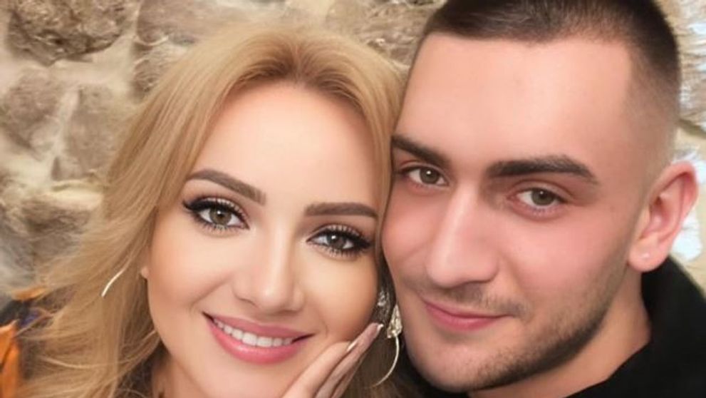 Cine este tânăra care i-a furat inima lui Cristi Botgros. Fiul interpretei Adriana Ochișanu și al muzicianului Corneliu Botgros și-a făcut publică noua relație printr-un video postat pe rețelele sociale: „Iubita mea dulce”