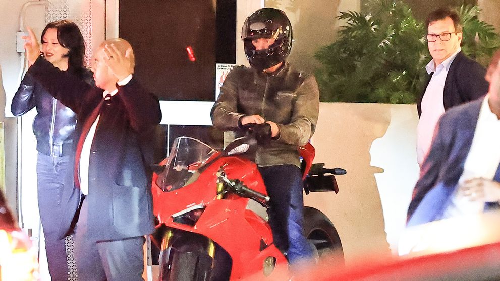 Misiune imposibilă? Tom Cruise a uitat să alimenteze și a rămas fără combustibil pe străzile din Los Angeles! Cum l-au surprins paparazzii pe starul care nu renunță la adrenalină nici la 63 de ani
