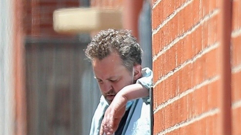 Chandler din Friends, din ce în ce mai devastat. Ultimele imagini cu Matthew Perry i-au șocat pe fani - abia se tine pe picioare
