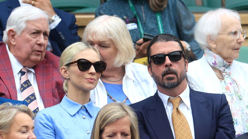 A anunțat pe Instagram că și-a înșelat soția și că are un copil în afara căsătoriei. Mesajul șocant postat de celebrul rocker Dave Grohl