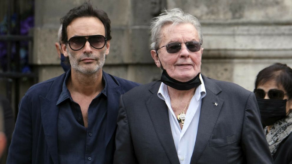 Fiul lui Alain Delon, prima reacție după ce tatăl său a murit. Ce mesaj a transmis Anthony Delon: „Continuă să trăiască în noi”