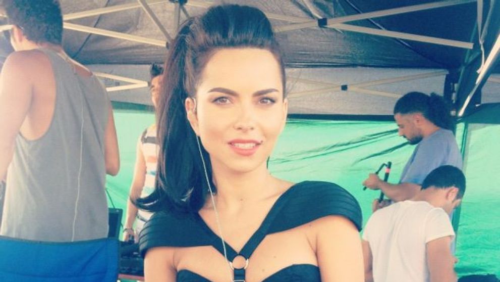 Cele trei poze pe care Inna regreta ca le-a pus pe Facebook. Fanii i-au spus ca e 