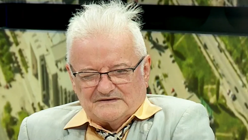 Obiectul mai puțin obișnuit pe care Irinel Columbeanu l-a găsit printre ruinele vilei din Izvorani. Nu i-a venit să creadă că a scăpat neatins de flăcări: „Cea mai prețioasă amintire”
