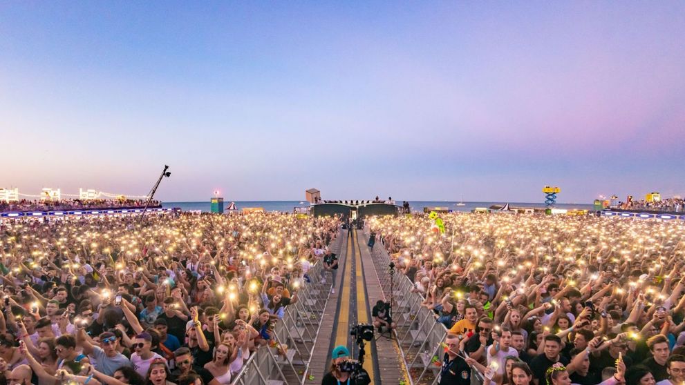 Ambasada Suediei, mesaj amuzant după maneaua lui Adrian Minune la Neversea