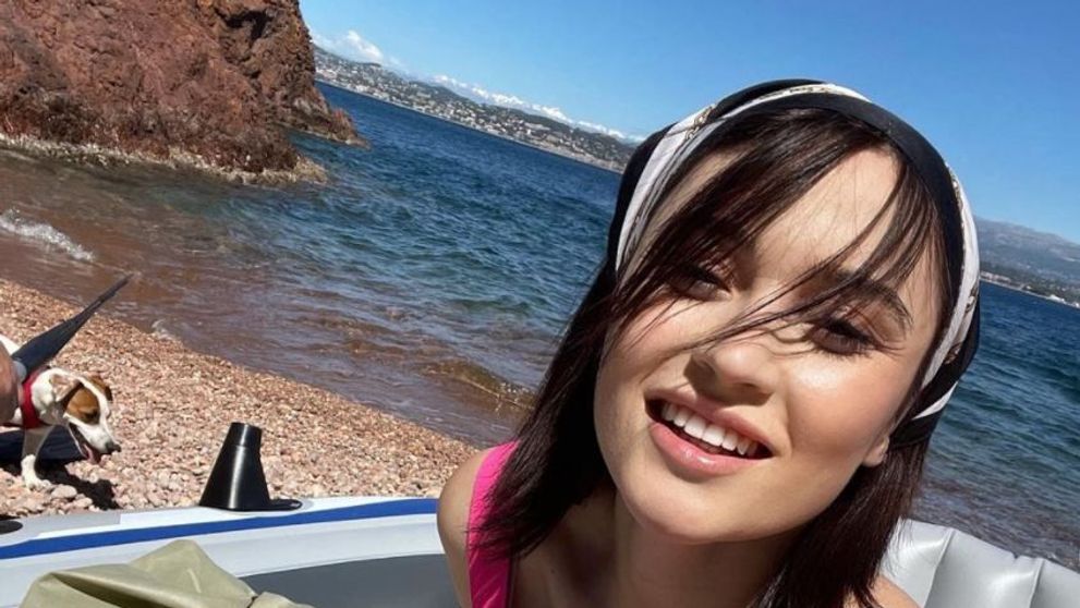 Irina Rimes, cu un look de adolescentă. Reacția fanilor: „Arată de 17 ani și e foarte dulce”
