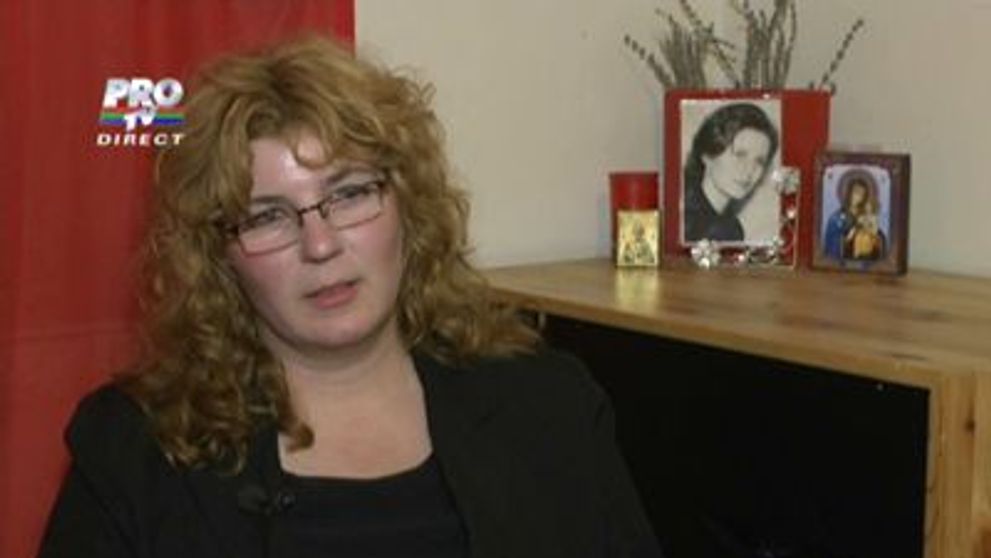 Andreea Barlea, fiica nelegitima a lui Adrian Paunescu vrea sa poarte numele poetului