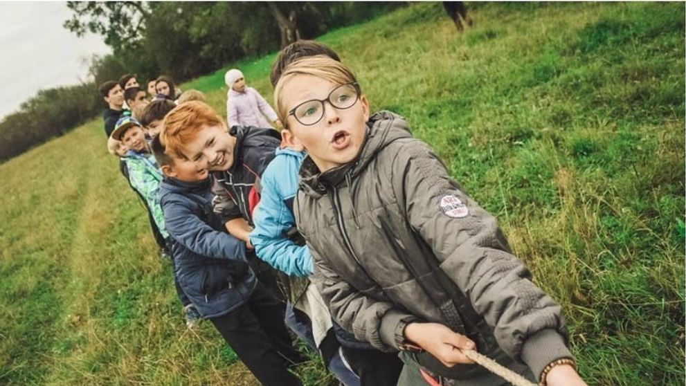(P) Orele de educație fizică - beneficii și echipament necesar